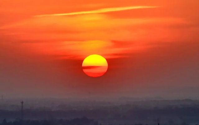 Rare!!! Quelle est la cause de l'anomalie du ciel rouge à Zhoushan ?