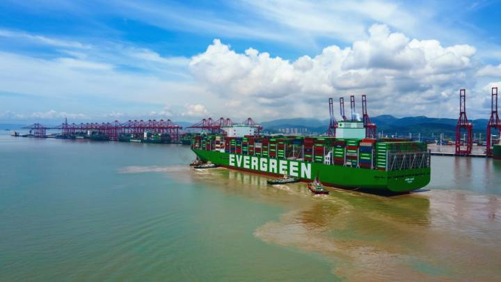 Le port de Ningbo Zhoushan se connecte au plus grand porte-conteneurs du monde Changyi