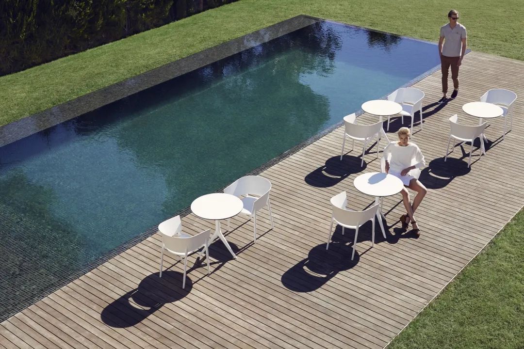 Meubles de patio essentiels pour une vie décontractée