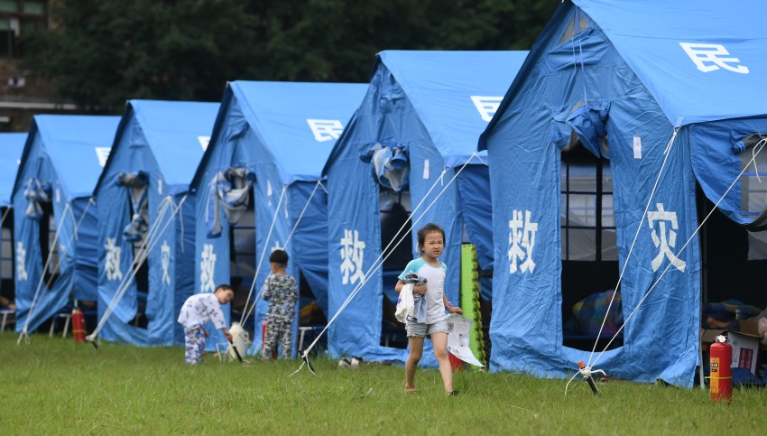 Méthode d'installation de la tente de secours en cas de catastrophe