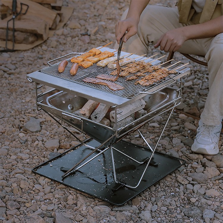 Barbecue au charbon de bois