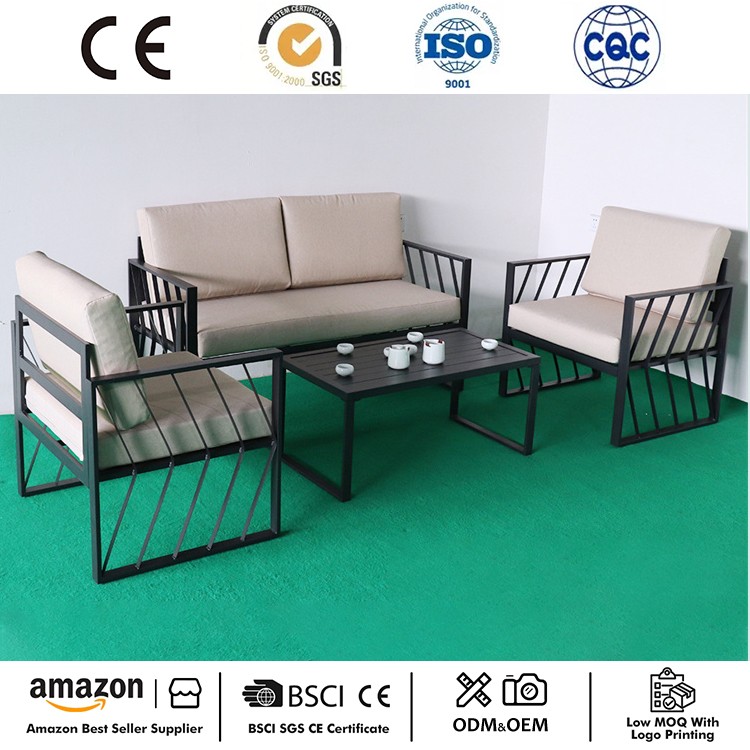 Le plus récent ensemble de conversation de patio 4 pièces